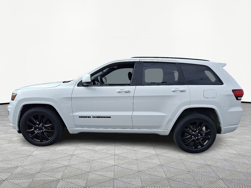 2017 Jeep Grand Cherokee — photo 4