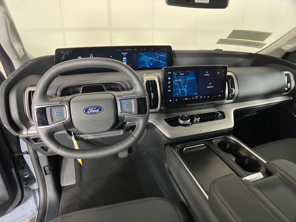 2025 Ford Expedition MAX photo 4