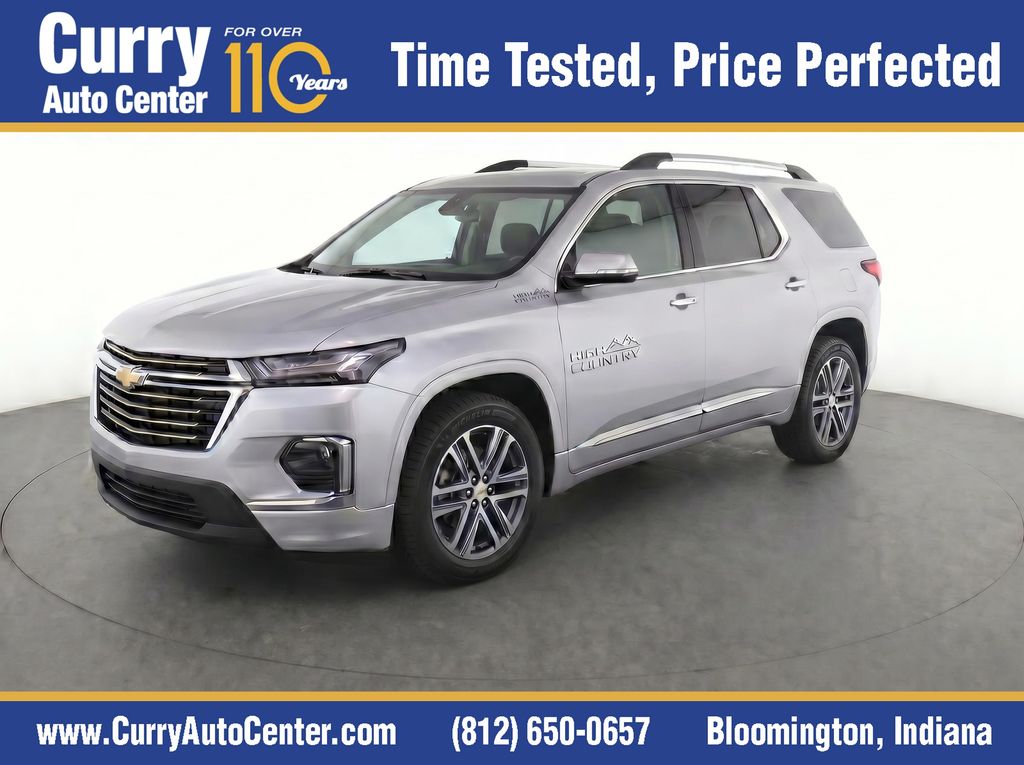 2022 Chevrolet Traverse Plata (Silver Ice Metallic) SUV/Crossover Tracción delantera 9 velocidades Automática