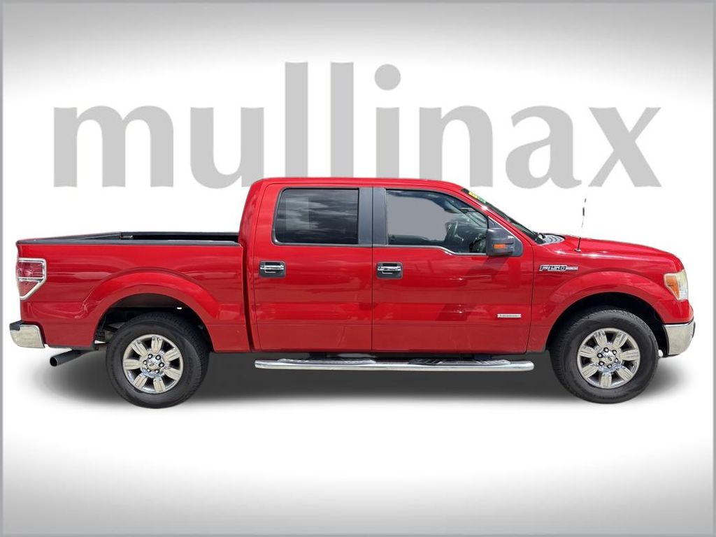 2012 Ford F-150 XLT photo 2