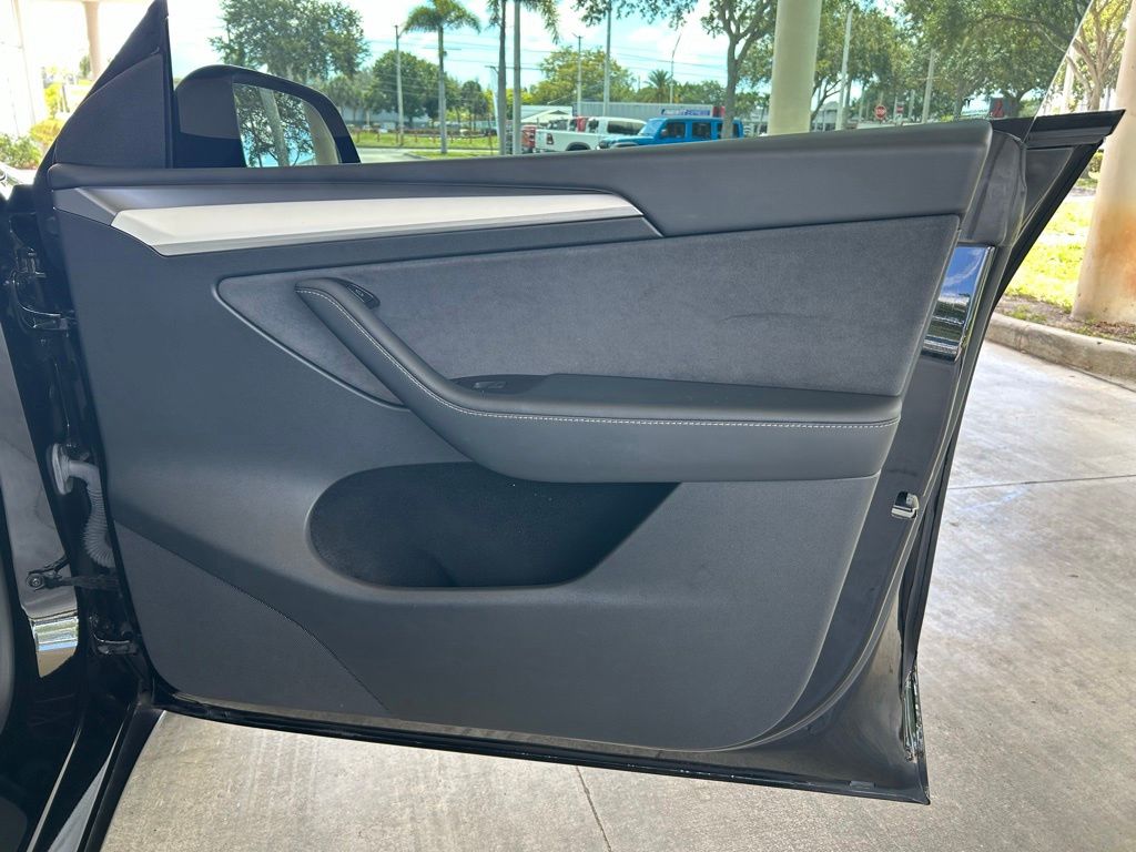 Used 2024 Black Tesla Long Range image 23