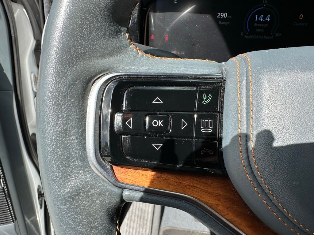 Thumbnail: 2022 Jeep Grand Wagoneer - 18