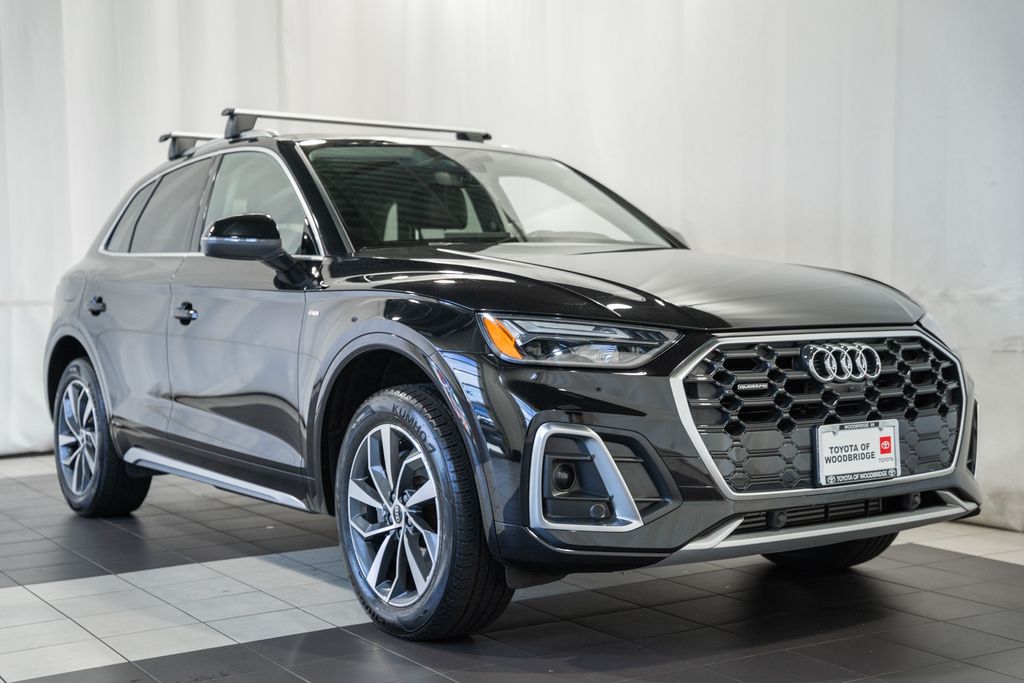 2023 Audi Q5 Negro (Mythos Black Metallic) SUV/Crossover Tracción en las cuatro ruedas 7 velocidades Automática