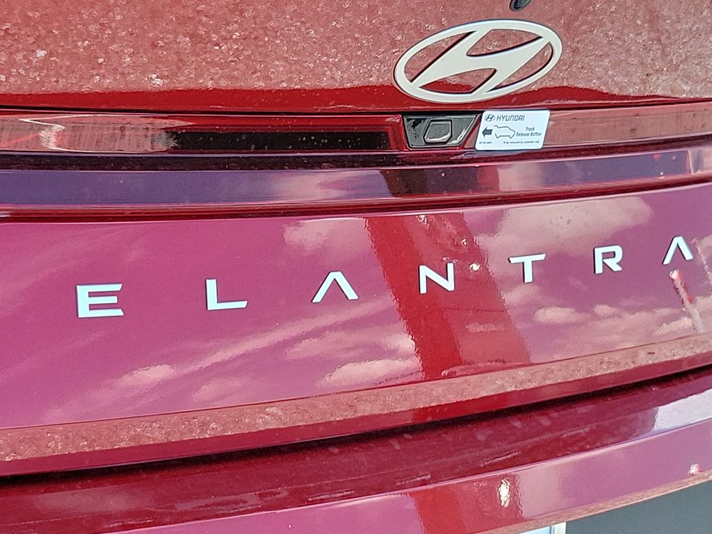 2025 Hyundai Elantra SEL 6