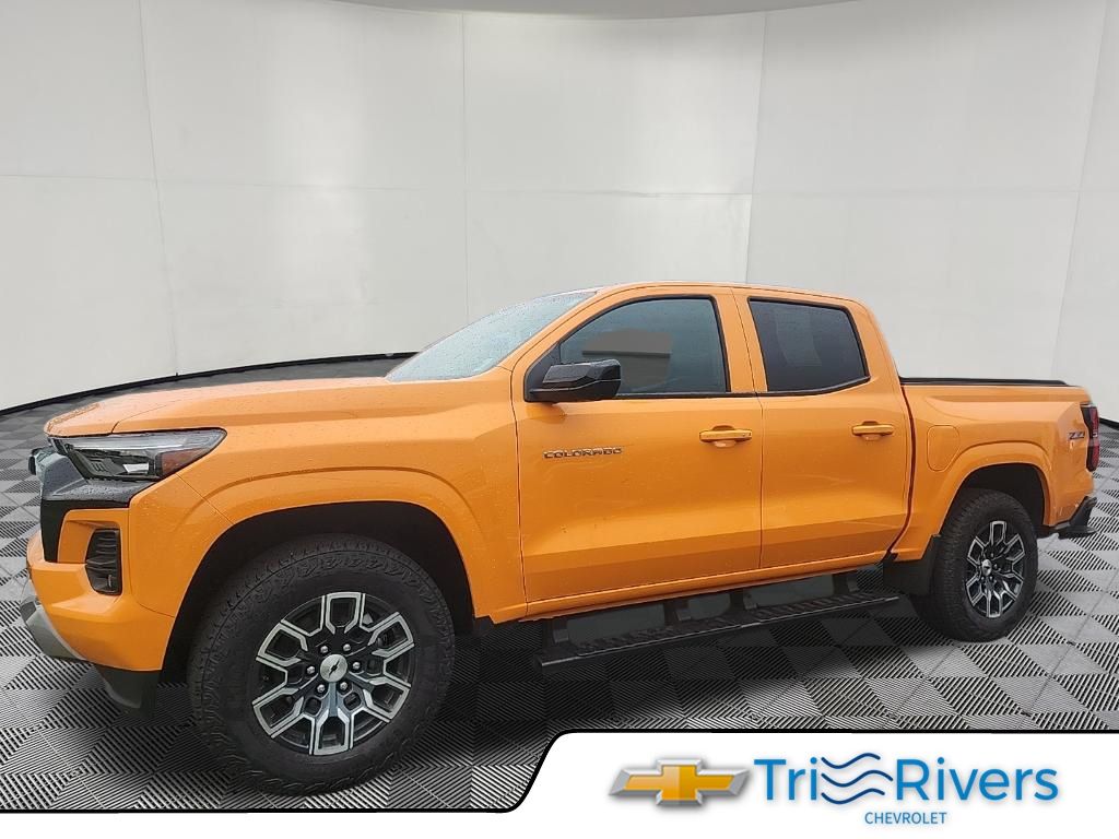 Sunrise Orange 2025 Chevrolet Colorado Pickup Truck Four-Wheel Drive 8-Speed Automatic