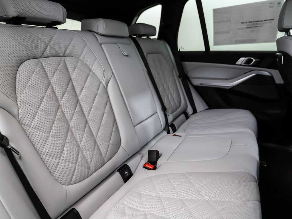 Thumbnail: 2026 BMW X5 - 27