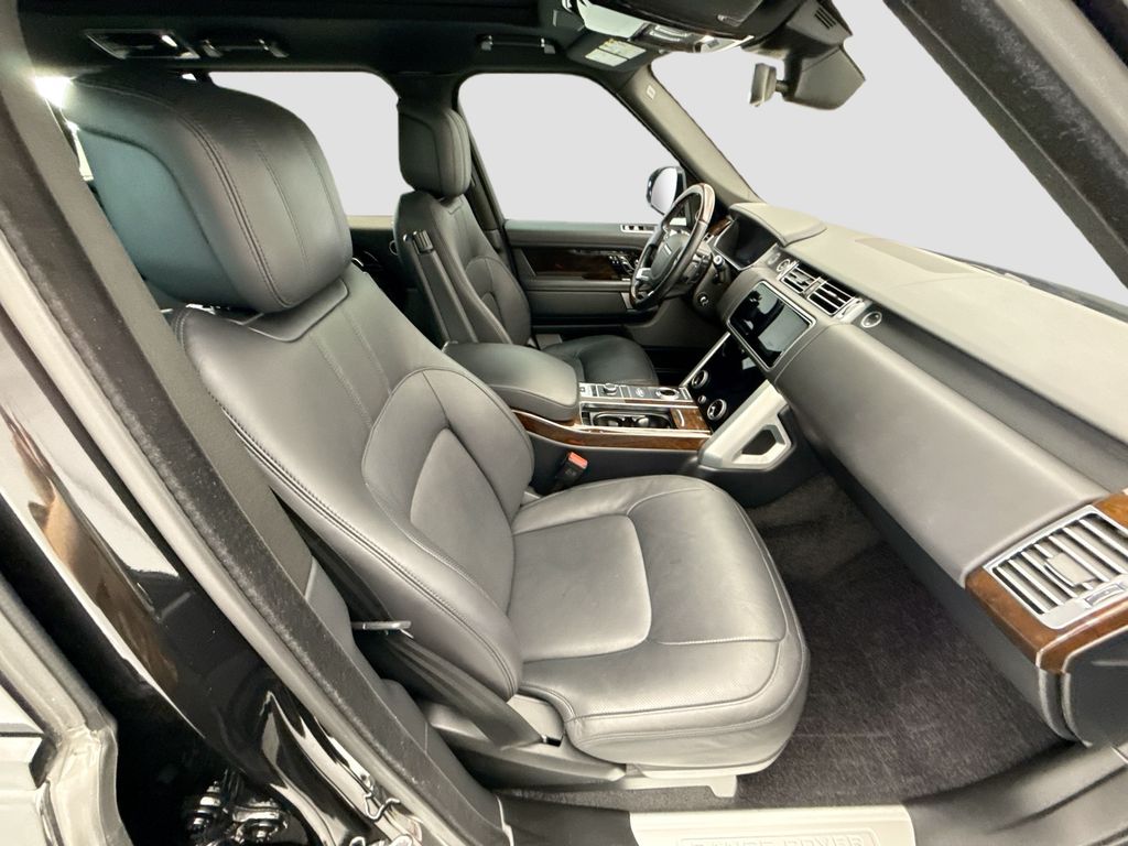 Thumbnail: 2022 Land Rover Range Rover - 19