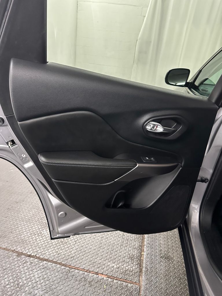 used 2019 Jeep Cherokee car, priced at $15,985