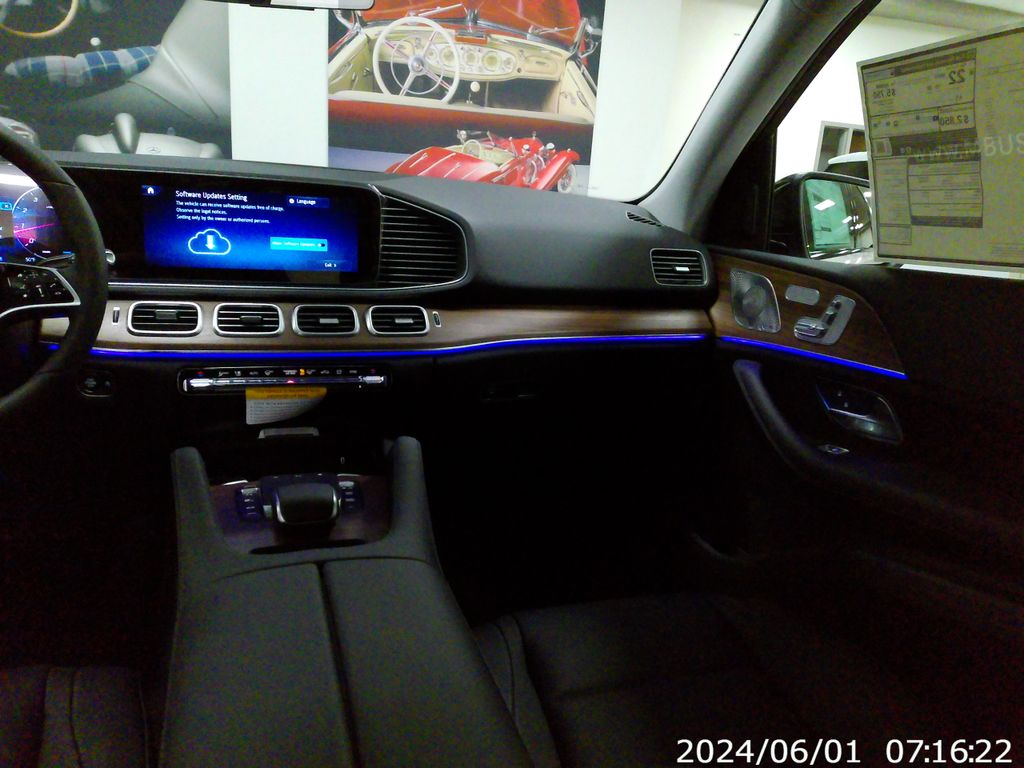 Thumbnail: 2026 Mercedes-Benz GLE - 16