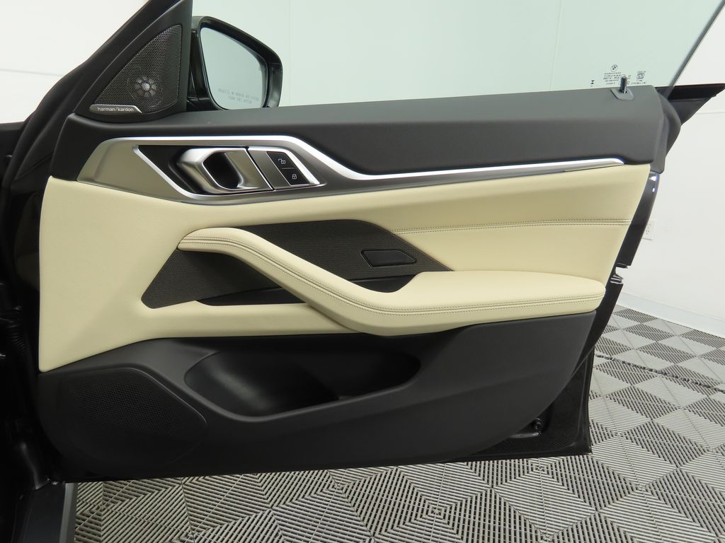 2025 BMW i4 xDrive40 26