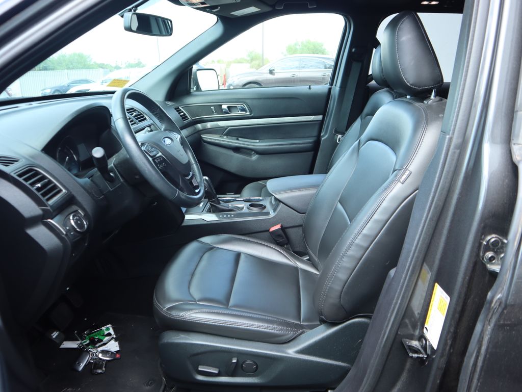Thumbnail: 2019 Ford Explorer - 9