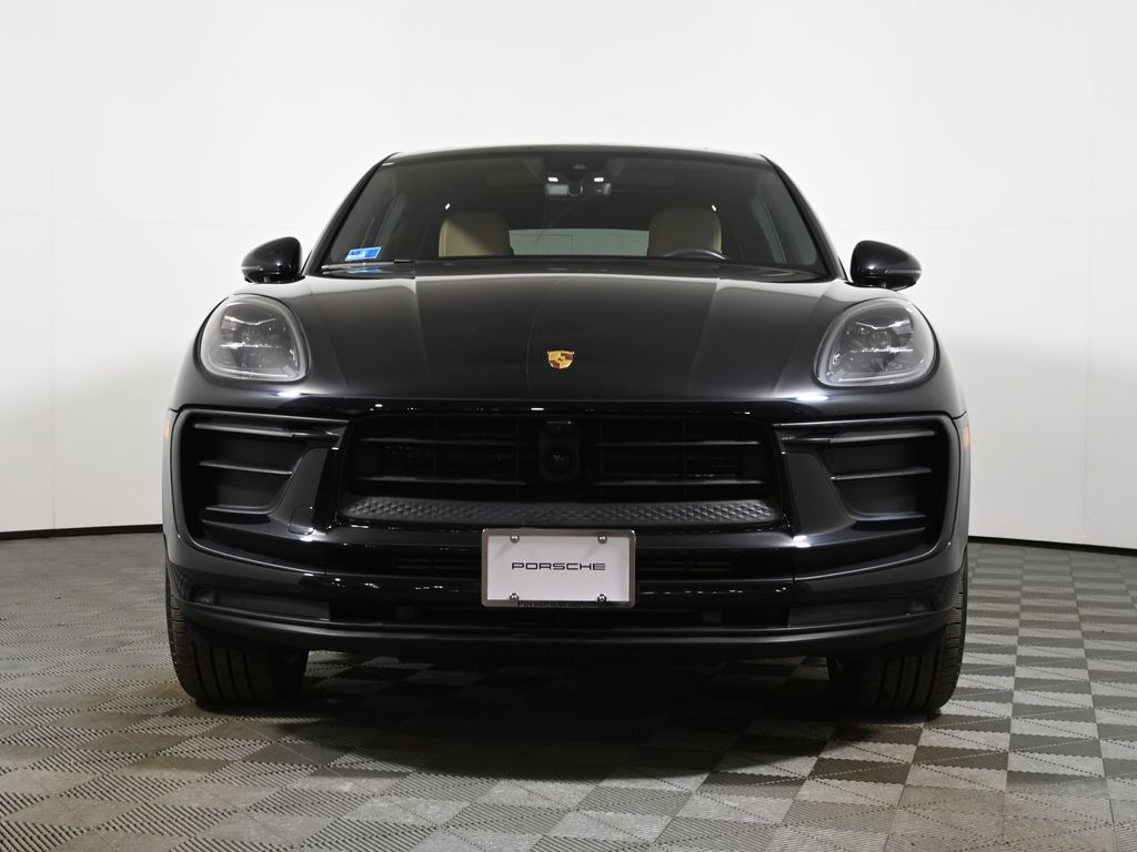 Thumbnail: 2024 Porsche Macan - 10