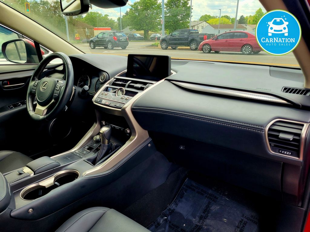 2021 Lexus NX 300 - Photo 15