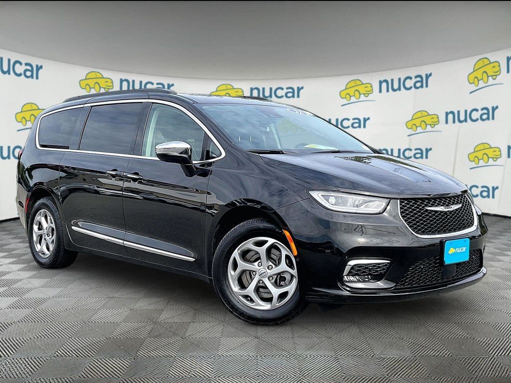 Brilliant Black Crystal Pearlcoat 2022 Chrysler Pacifica Minivan All-Wheel Drive 9-Speed Automatic