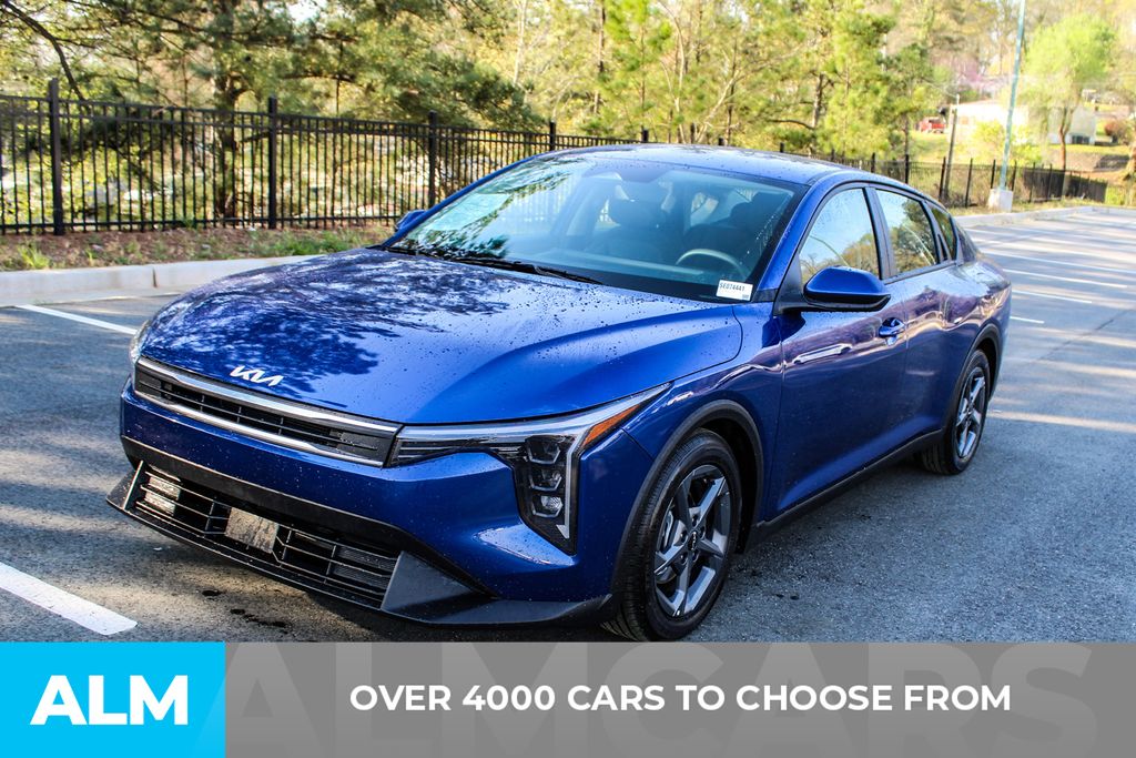 Used 2025 Blue Kia LXS image 3