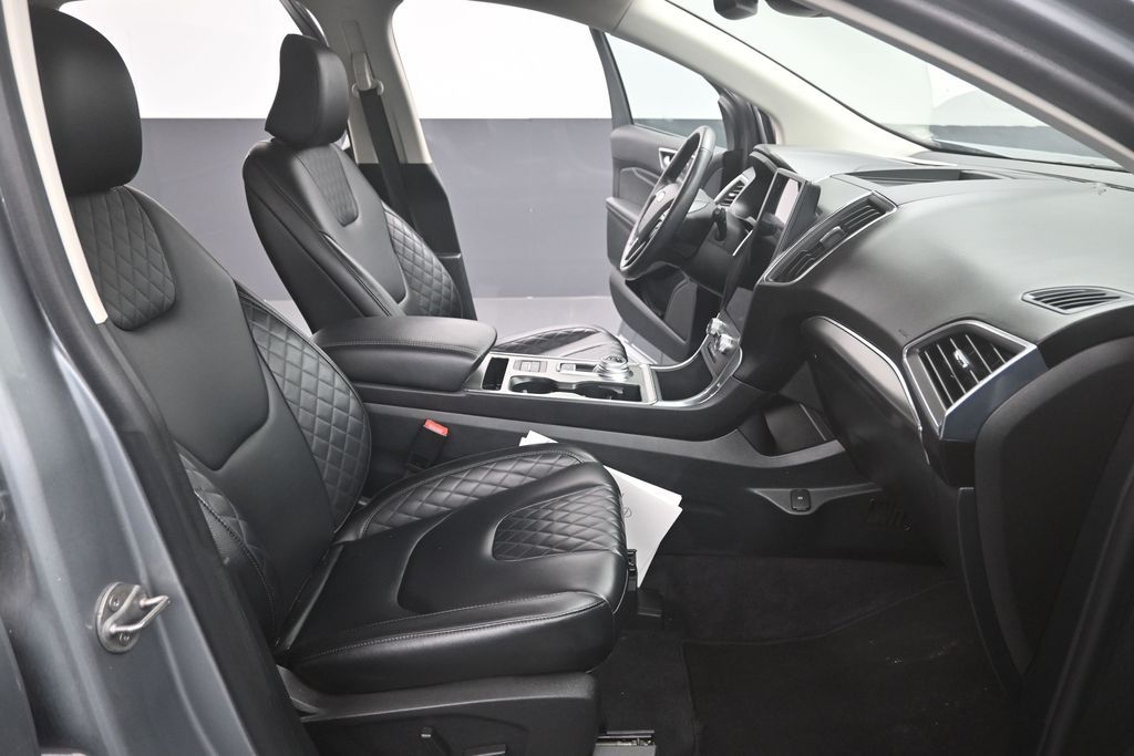 Used 2024 Ford Edge SUV