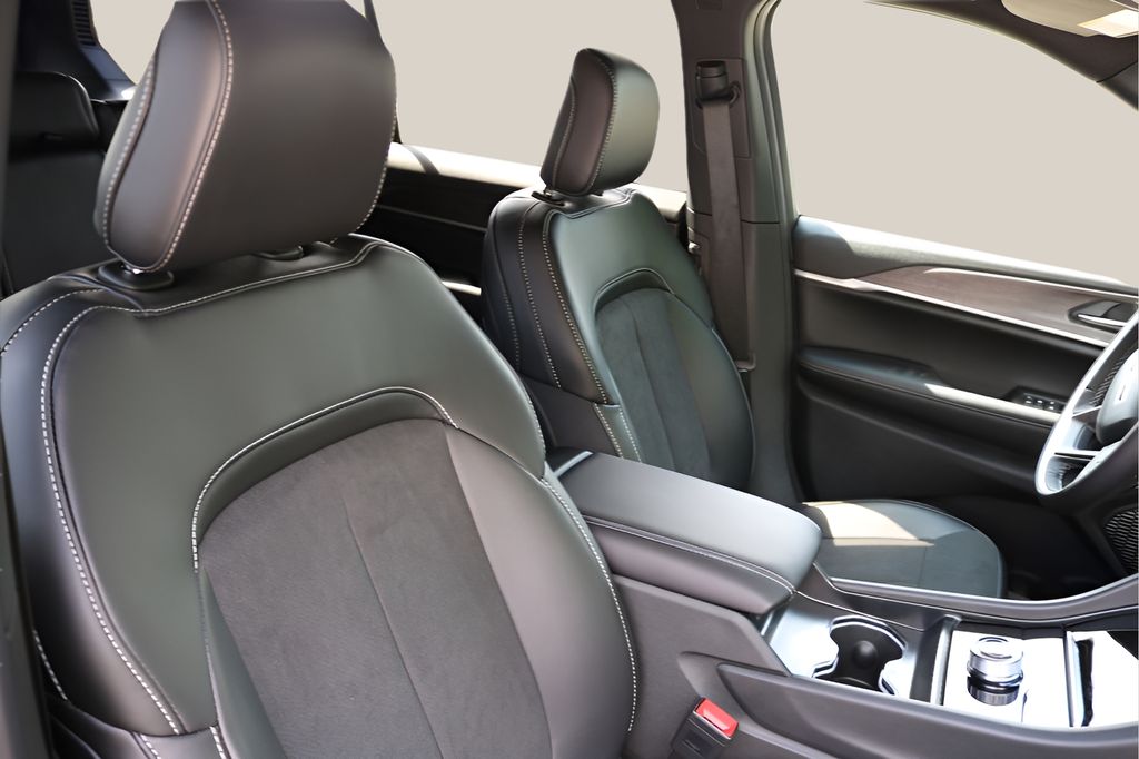 New 2026 Black Jeep Laredo Altitude image 23
