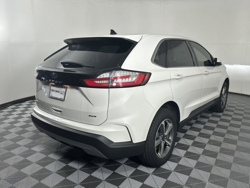 2024 Ford Edge SEL 7