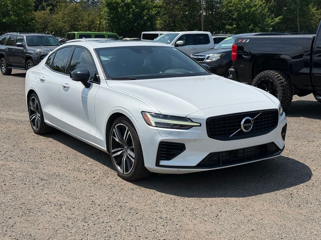 Crystal White 2022 Volvo S60 Sedan All-Wheel Drive Automatic