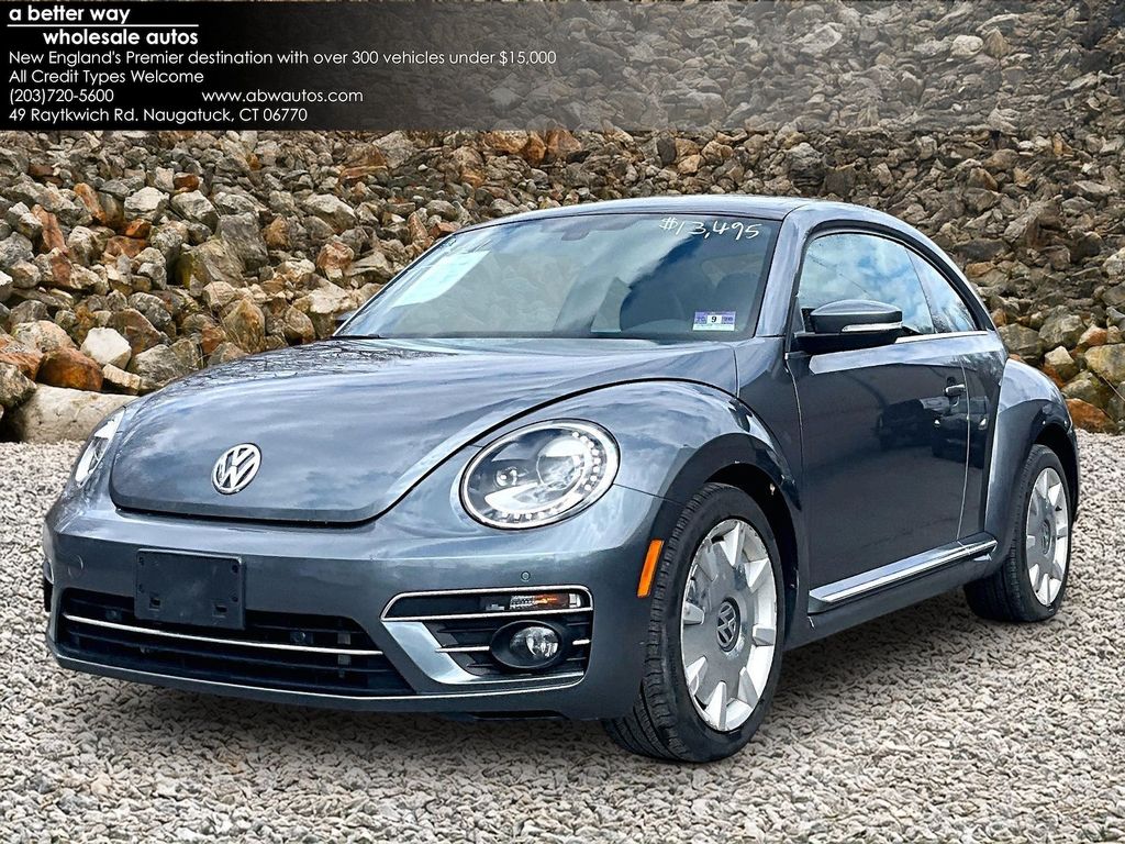 2019 Volkswagen Beetle 2.0T SE Hatchback FWD