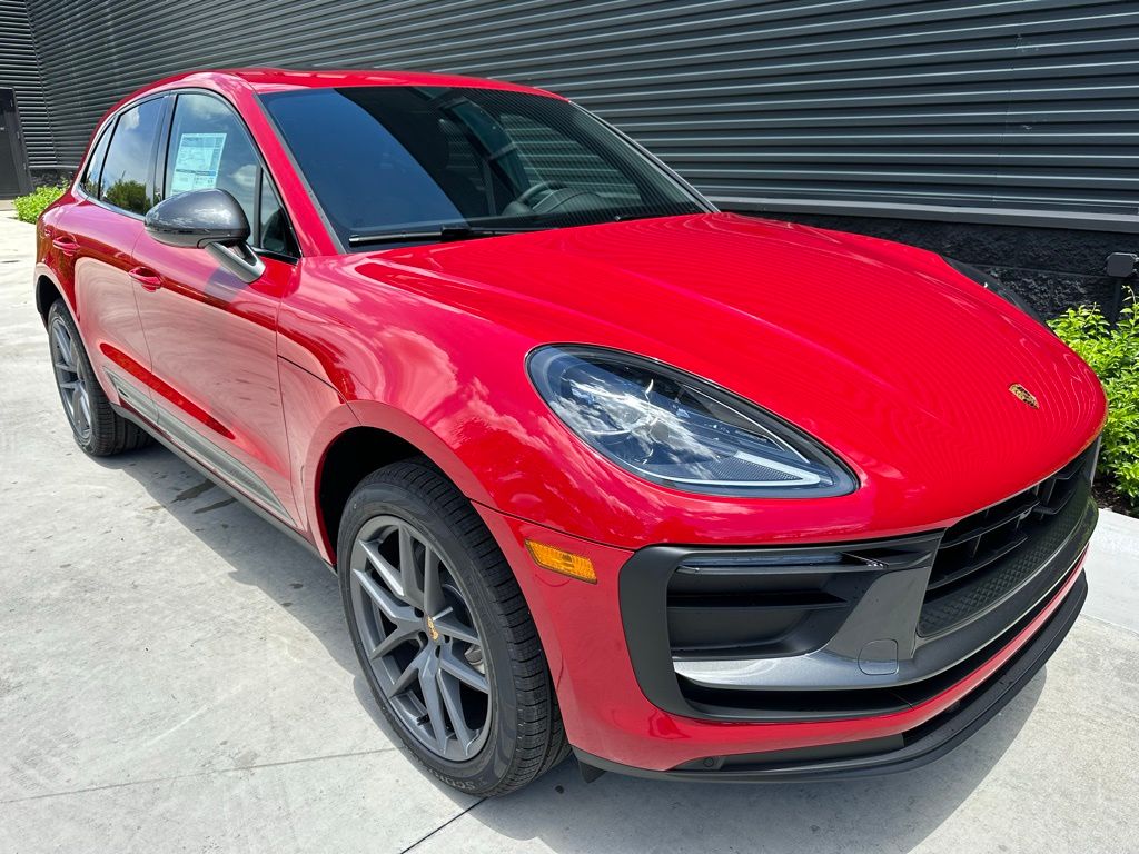 Thumbnail: 2025 Porsche Macan - 10