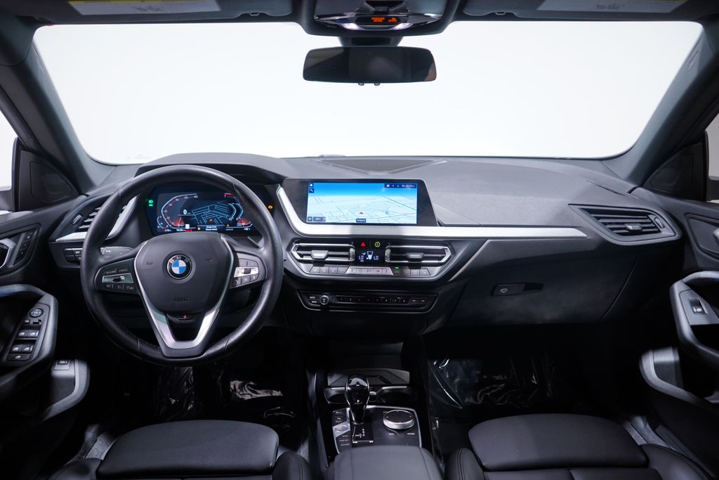 Thumbnail: 2022 BMW 2 Series - 10