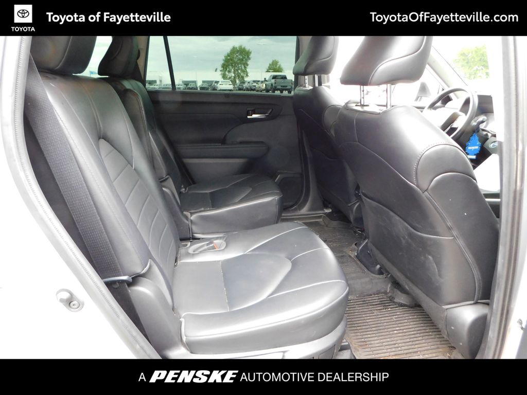 2022 Toyota Highlander XLE 5