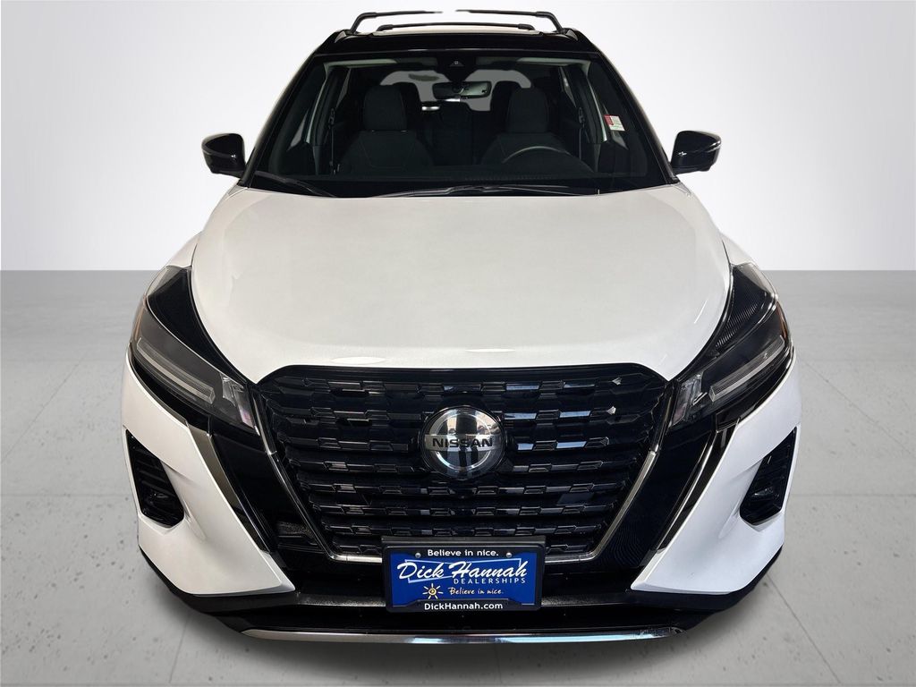 2021 Nissan Kicks SR