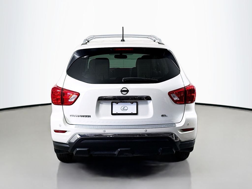 Thumbnail: 2017 Nissan Pathfinder - 6