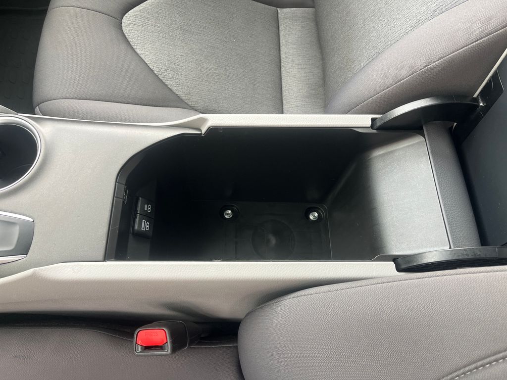 2023 Toyota Camry LE photo