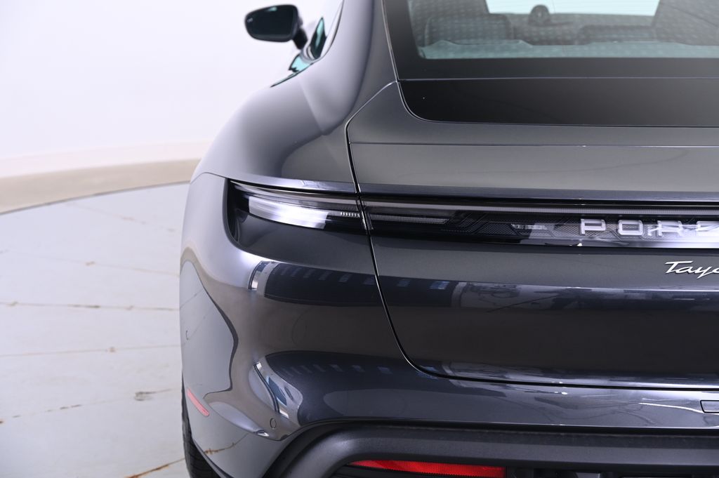 Thumbnail: 2025 Porsche Taycan - 13