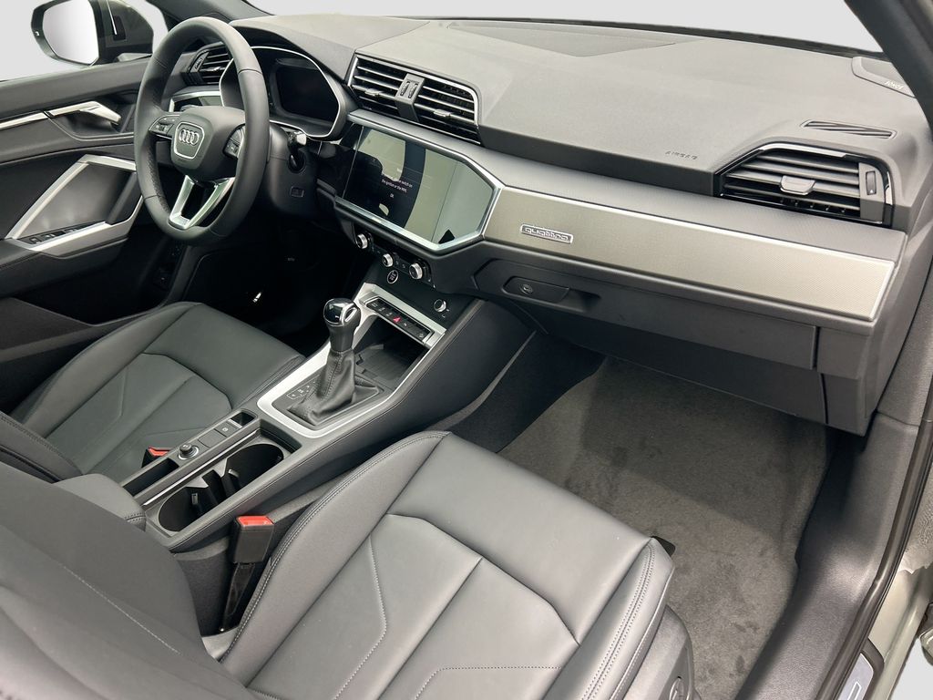 Thumbnail: 2025 Audi Q3 - 15