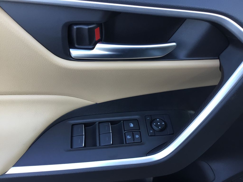 Thumbnail: 2025 Toyota RAV4 - 19