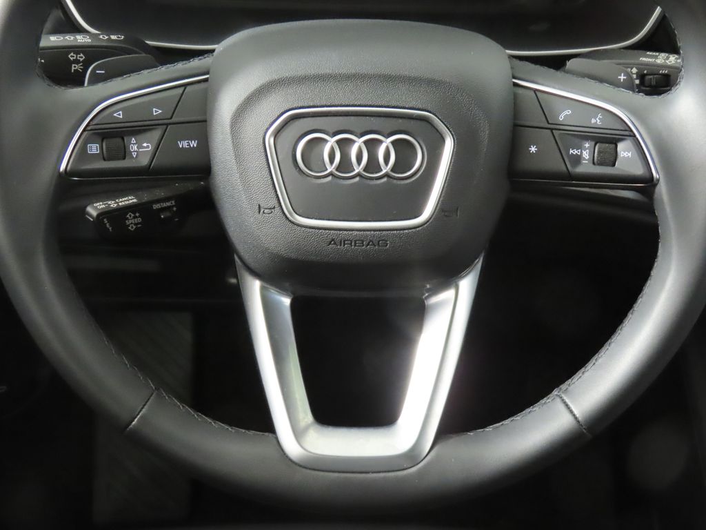 Thumbnail: 2025 Audi Q3 - 16
