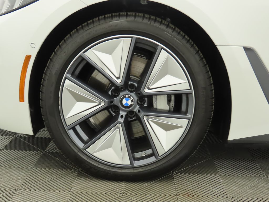2025 BMW i4 xDrive40 31