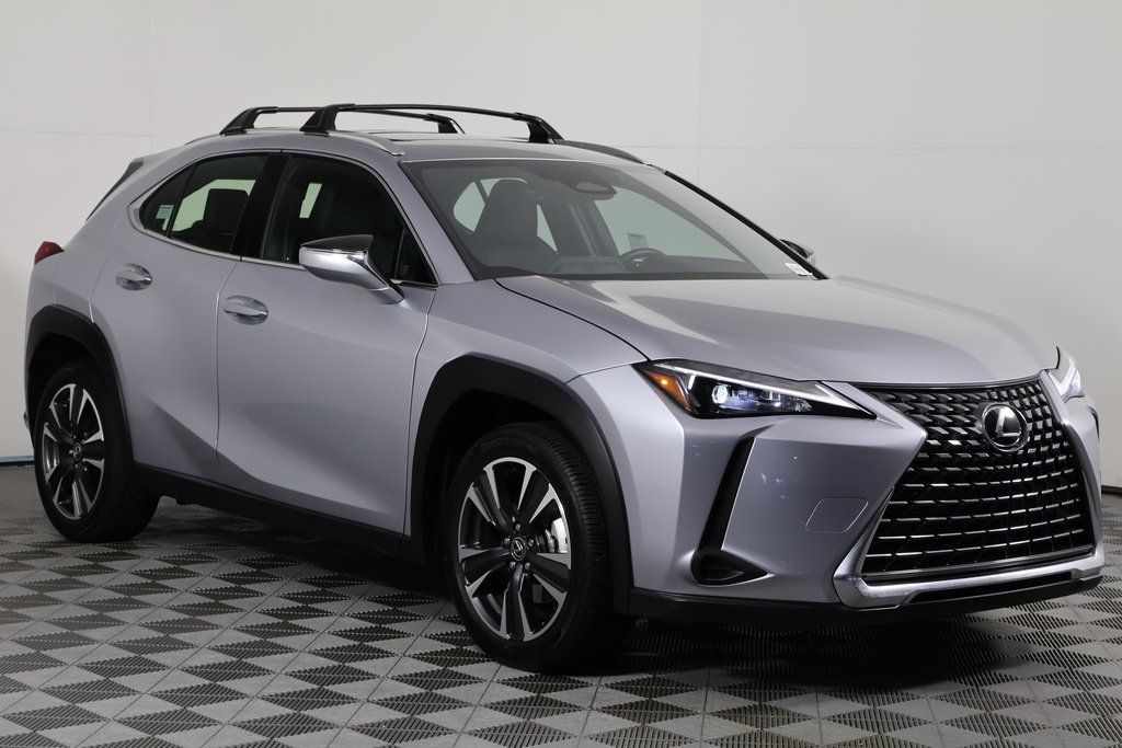 Thumbnail: 2025 Lexus UX - 3