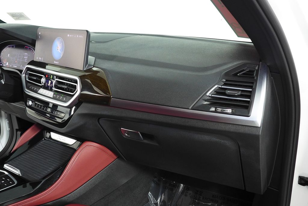 Thumbnail: 2022 BMW X4 - 14