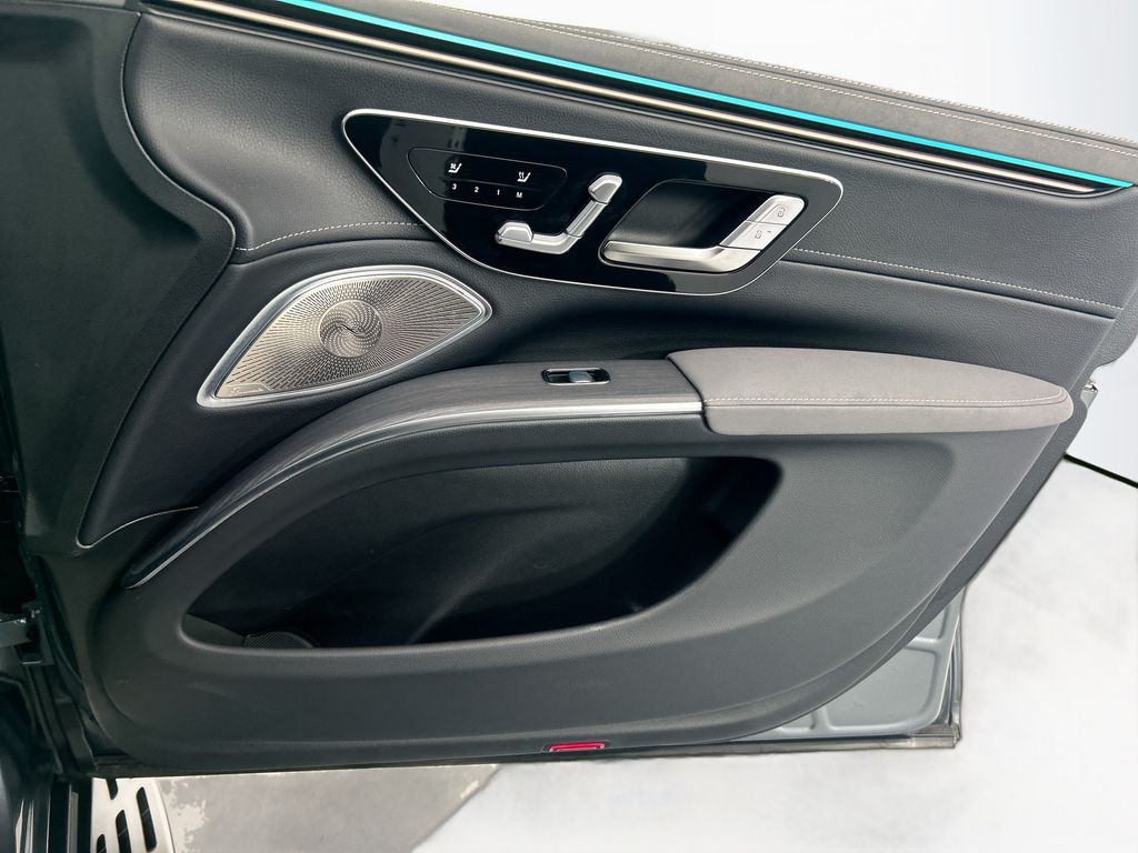 Thumbnail: 2023 Mercedes-Benz EQS - 24