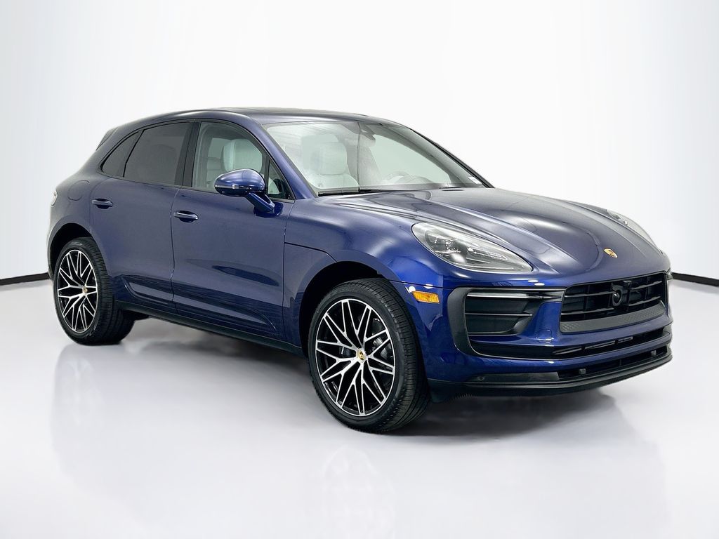 Thumbnail: 2026 Porsche Macan - 9