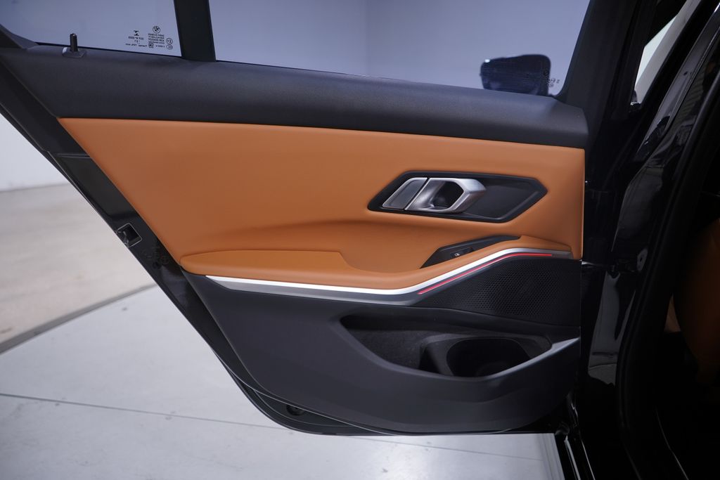 Thumbnail: 2022 BMW 3 Series - 15