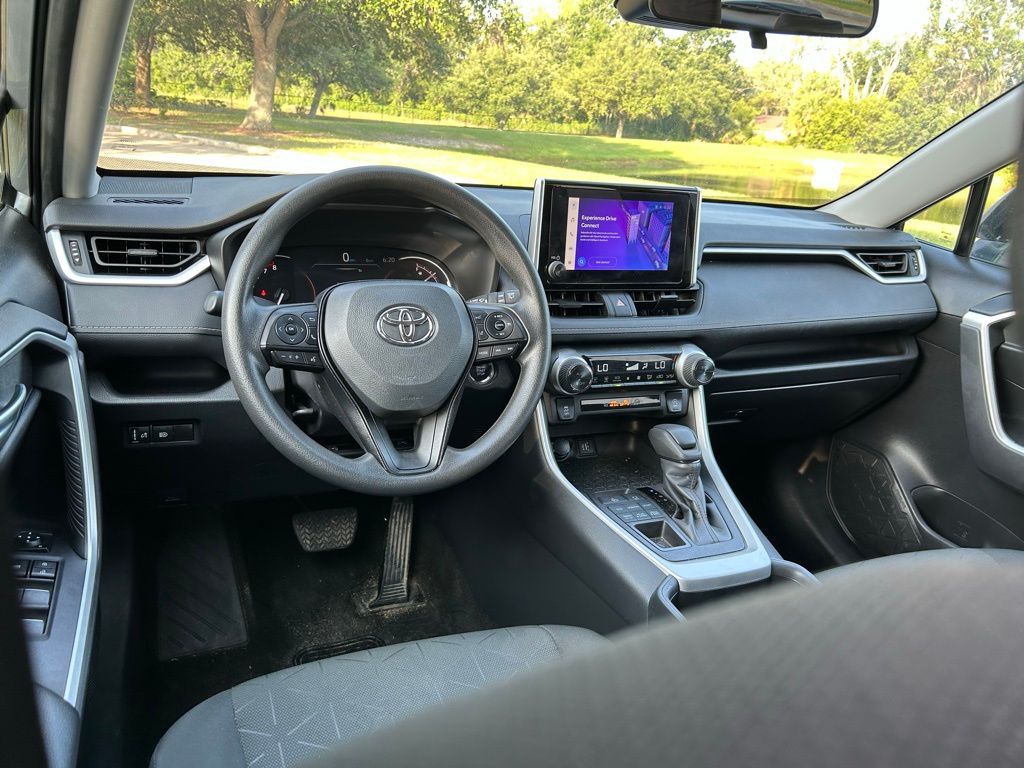 2024 Toyota RAV4 XLE 12