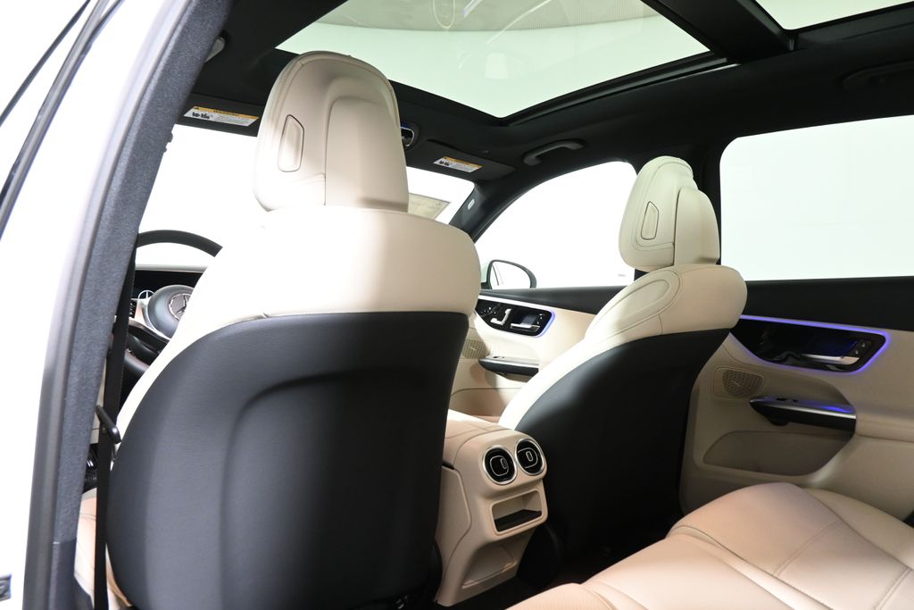 Thumbnail: 2027 Mercedes-Benz GLC - 29