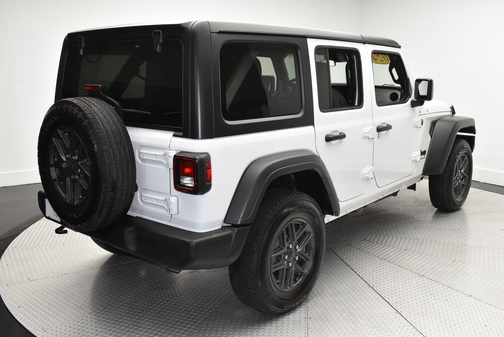 Thumbnail: 2024 Jeep Wrangler - 5
