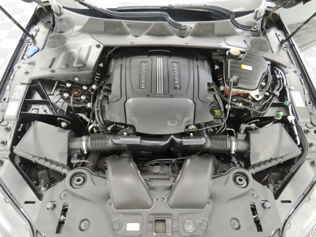 Thumbnail: 2019 Jaguar XJ - 30