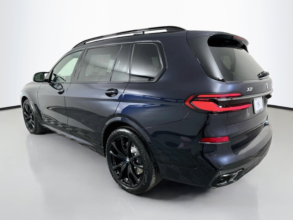 Thumbnail: 2027 BMW X7 - 7