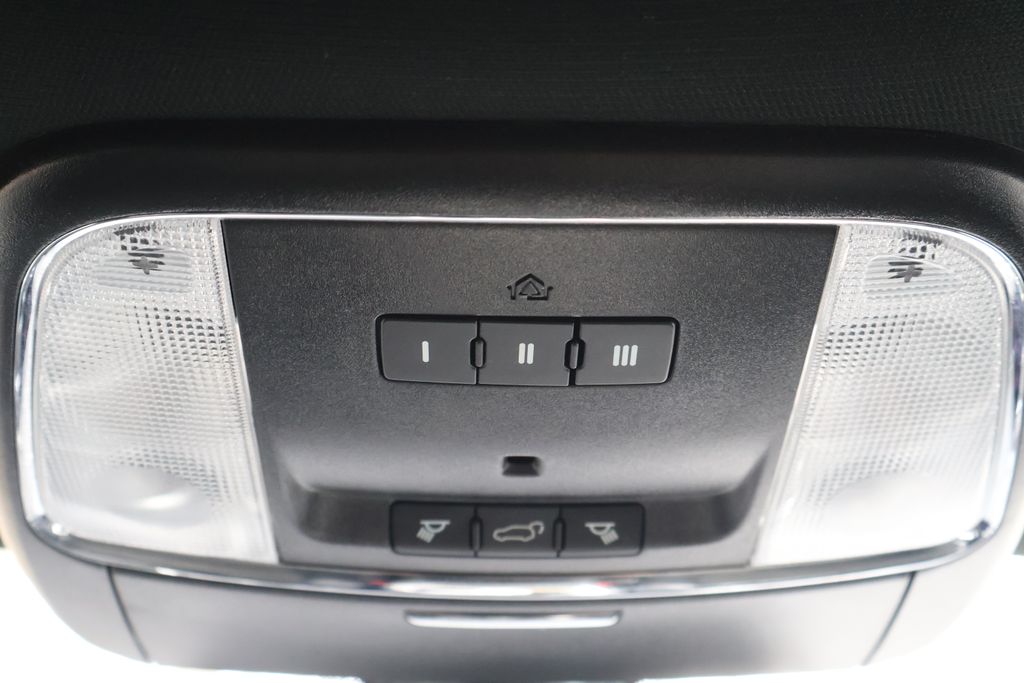 Thumbnail: 2019 Jeep Grand Cherokee - 23