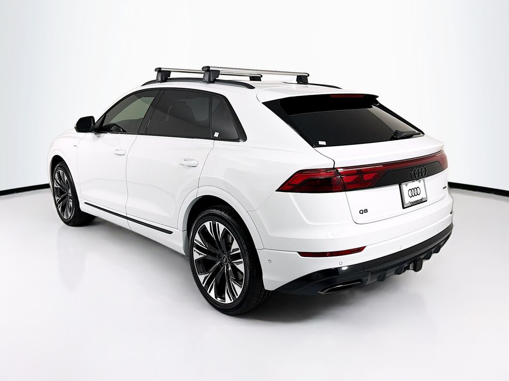 Thumbnail: 2026 Audi Q8 - 7