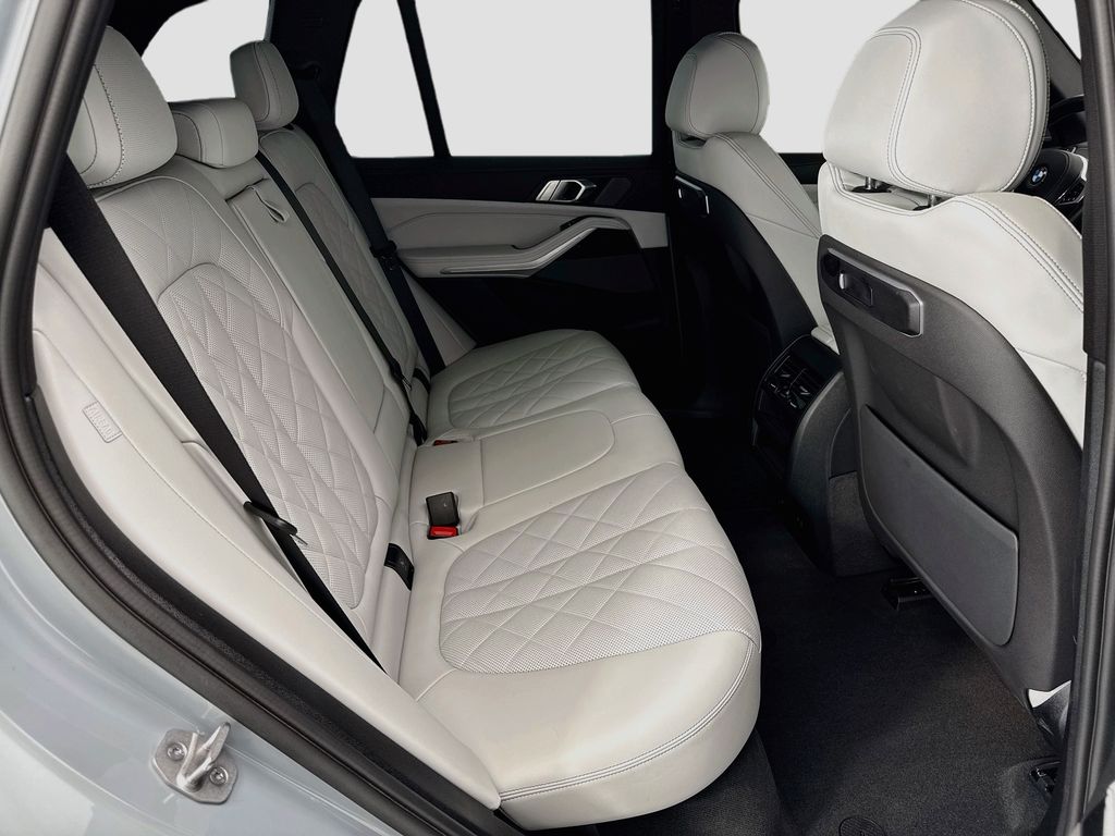 Thumbnail: 2024 BMW X5 - 21