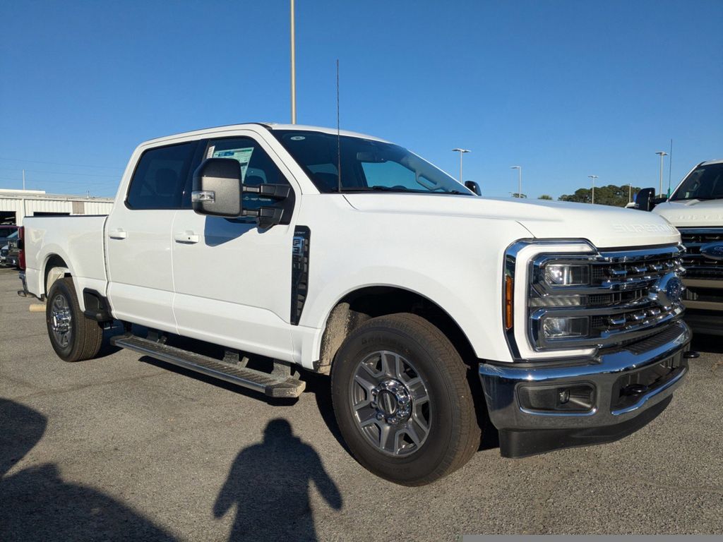 2026 Ford F-350 Super Duty LARIAT