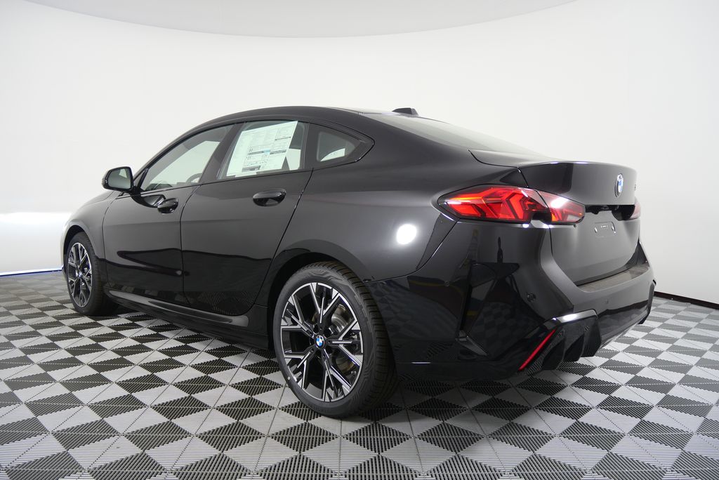 Thumbnail: 2026 BMW 2 Series - 5